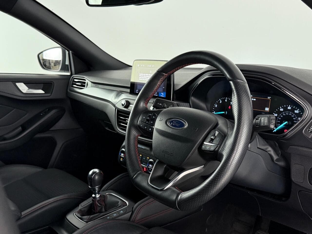 Ford Focus thumbnail Interior Front