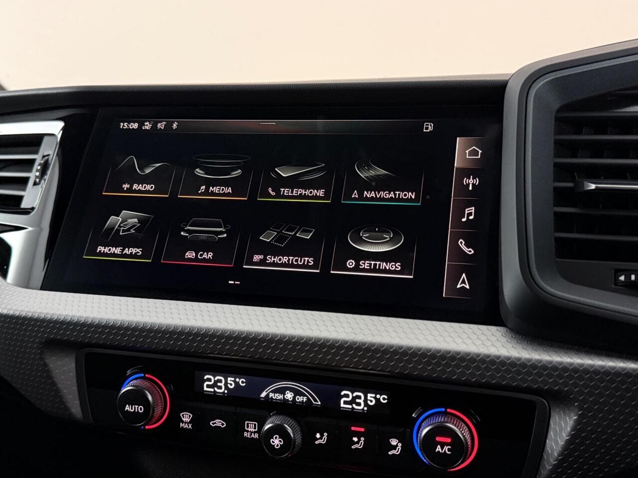 Audi A1 thumbnail Infotainment System
