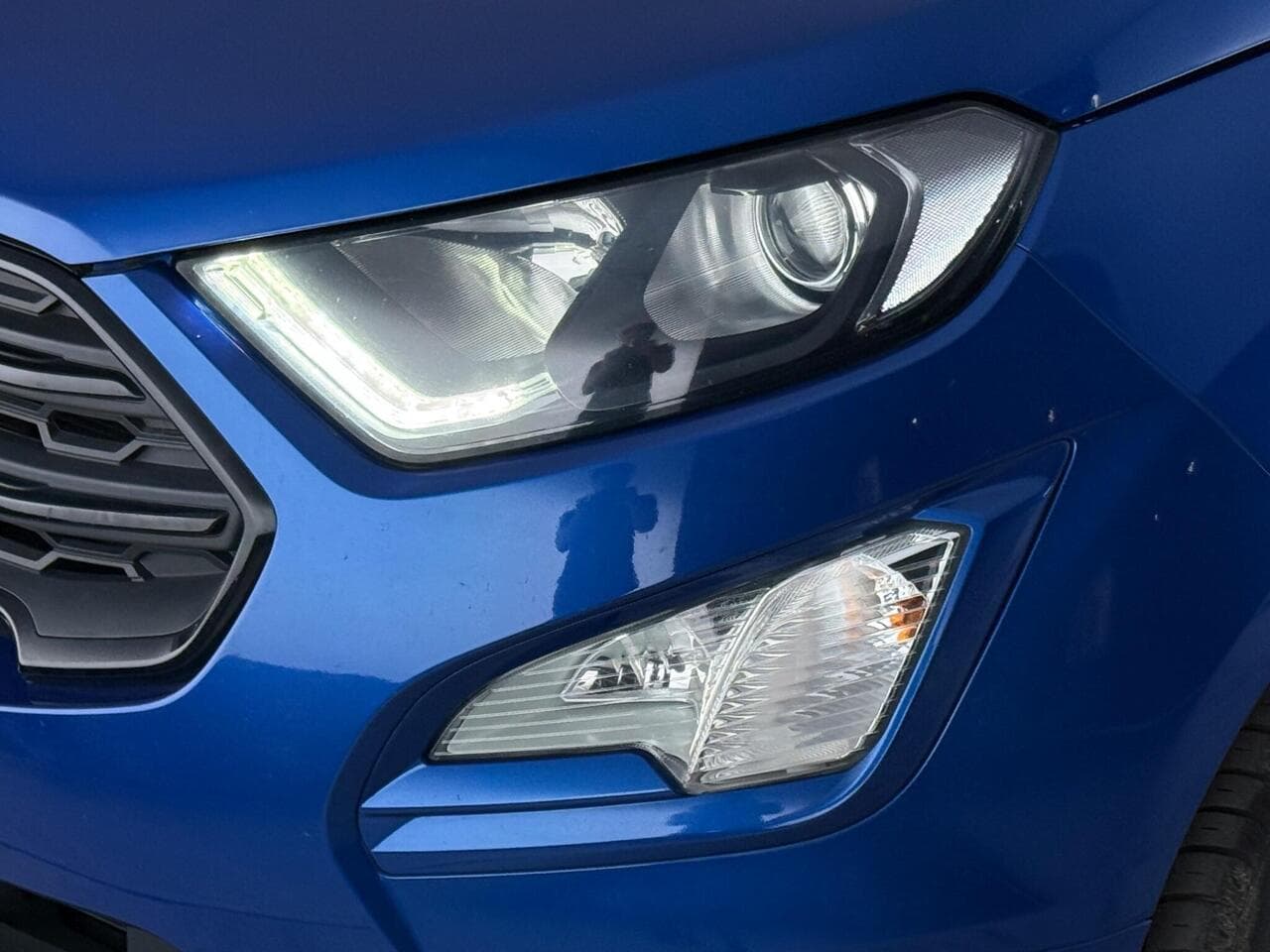 Ford EcoSport thumbnail Lights Front