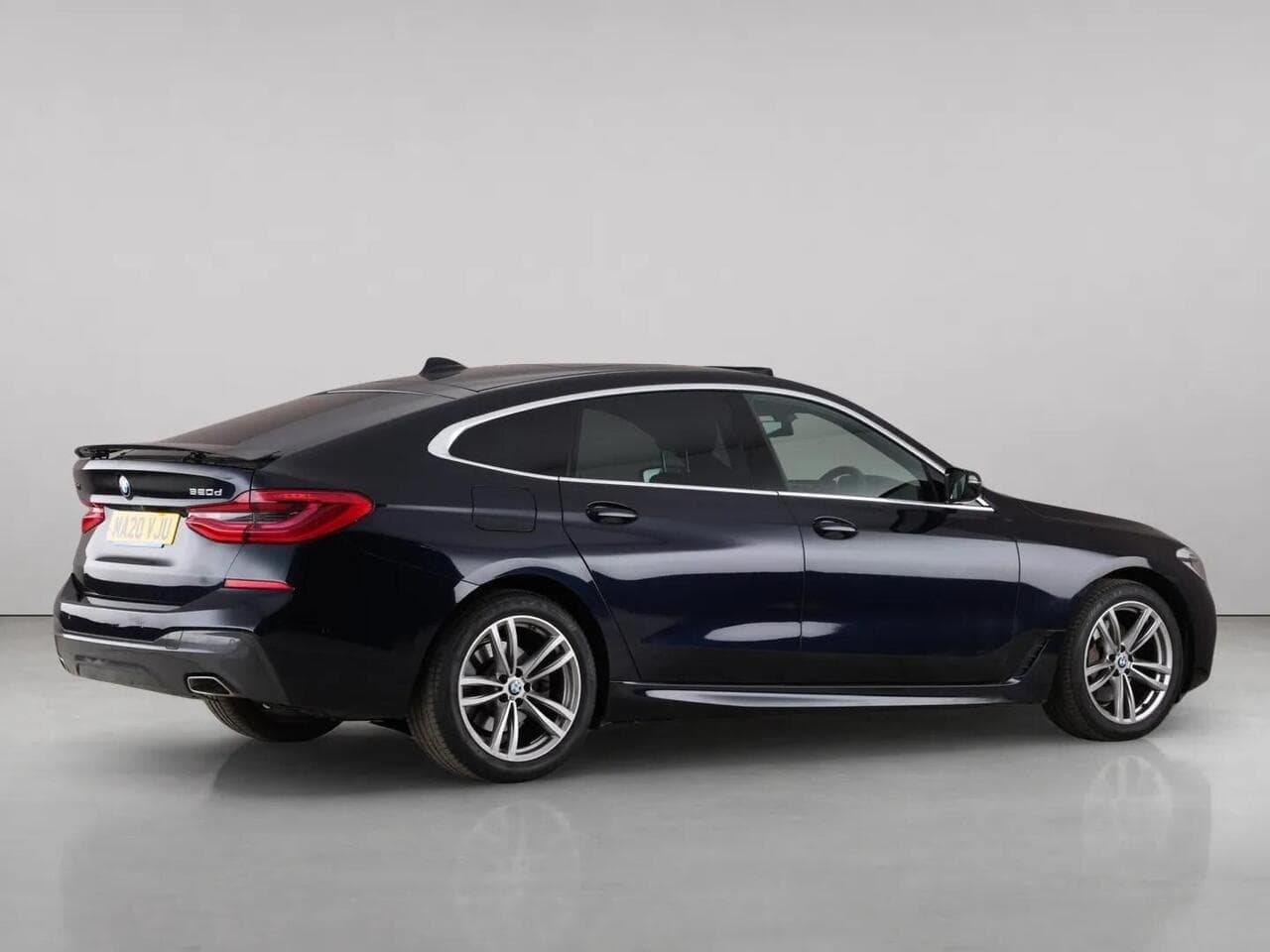 BMW 6 Series Gran Turismo thumbnail Side Right