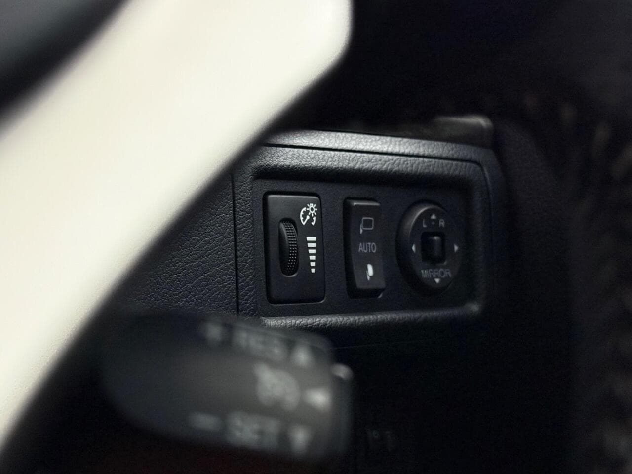 Lexus CT thumbnail Misc Controls
