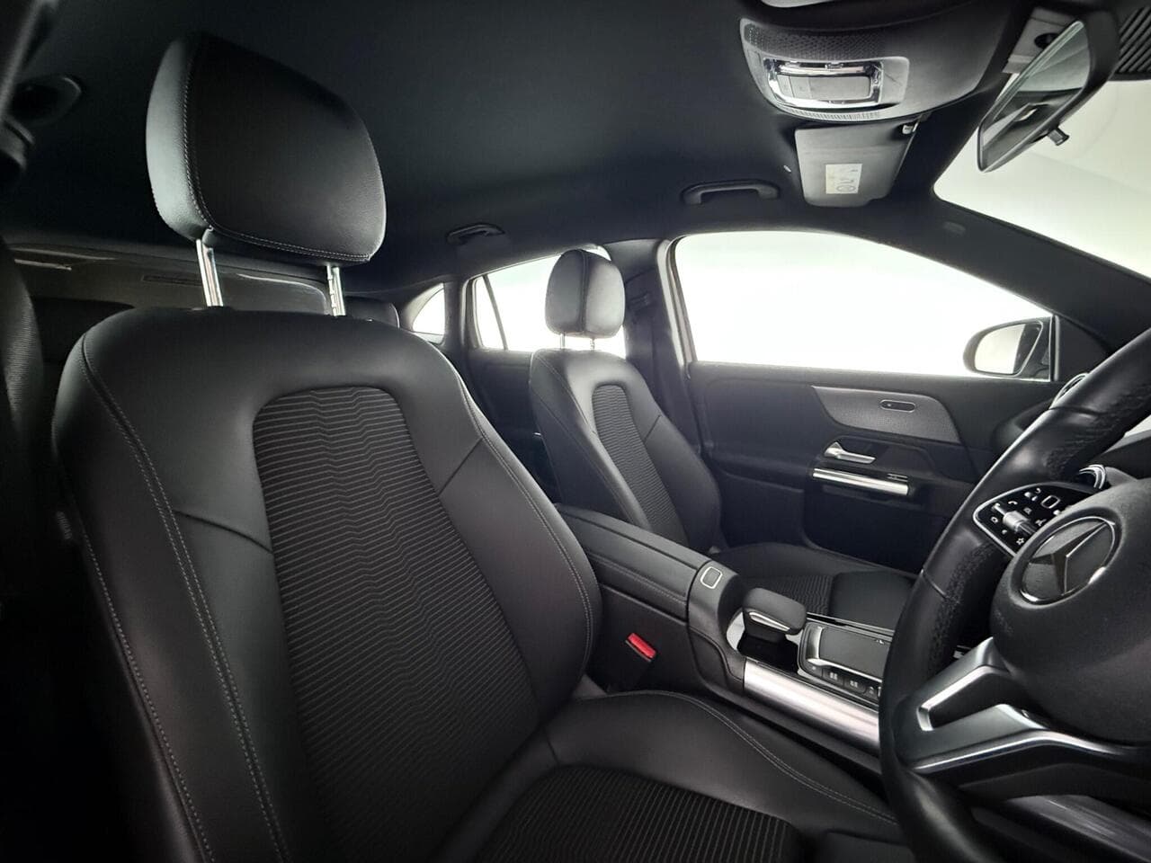 Mercedes-Benz GLA thumbnail Seat Driver