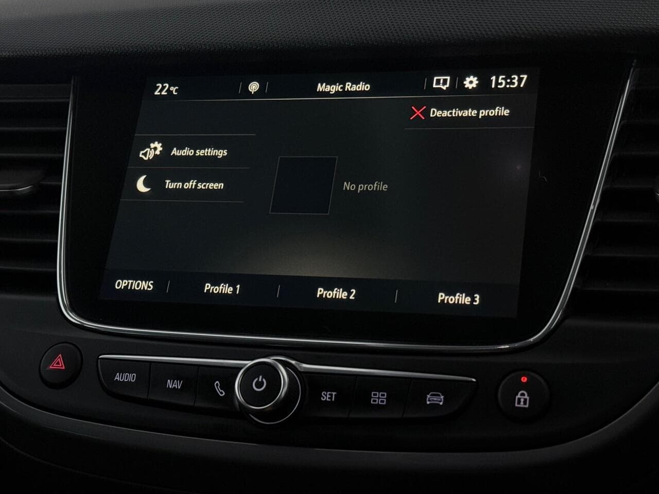 Vauxhall Crossland thumbnail Infotainment System