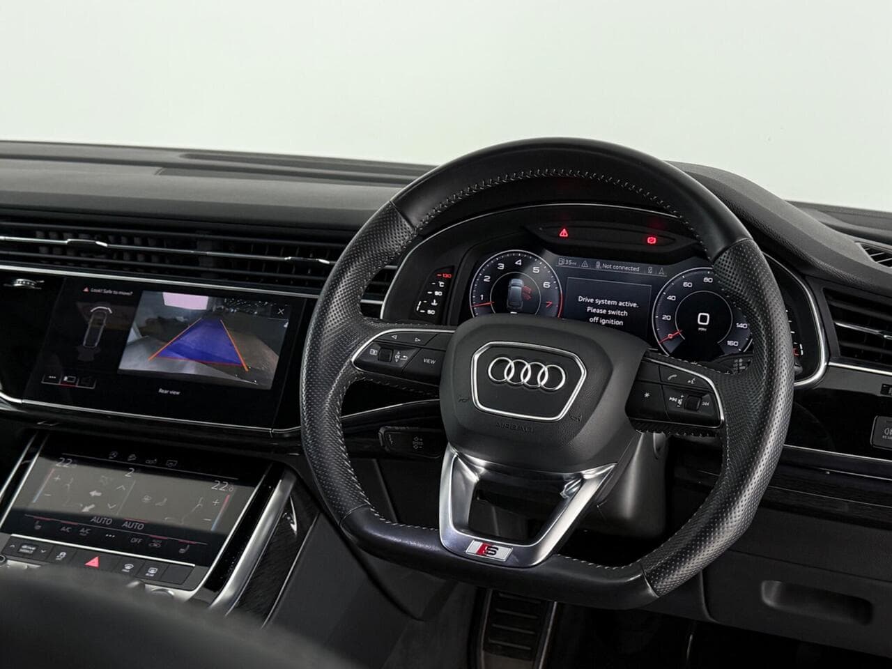 Audi Q7 thumbnail Steering Wheel