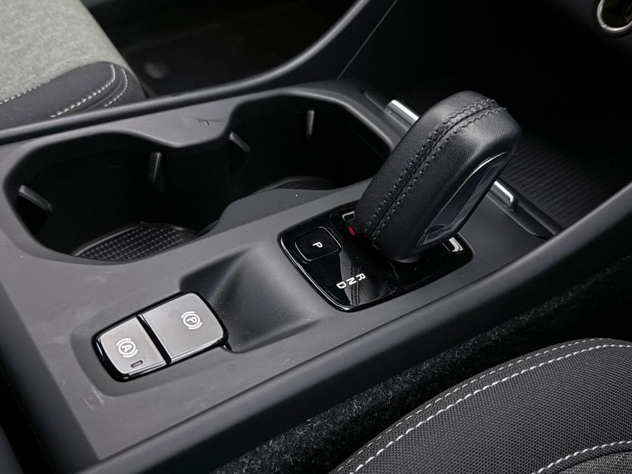 Volvo XC40 thumbnail Interior Front