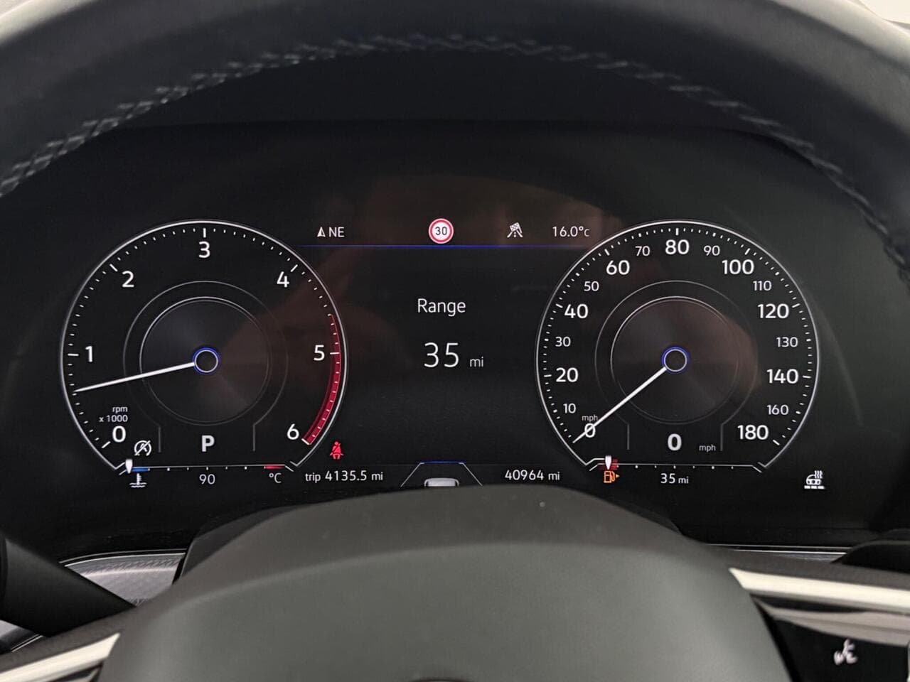 Volkswagen Touareg thumbnail Driver Instruments
