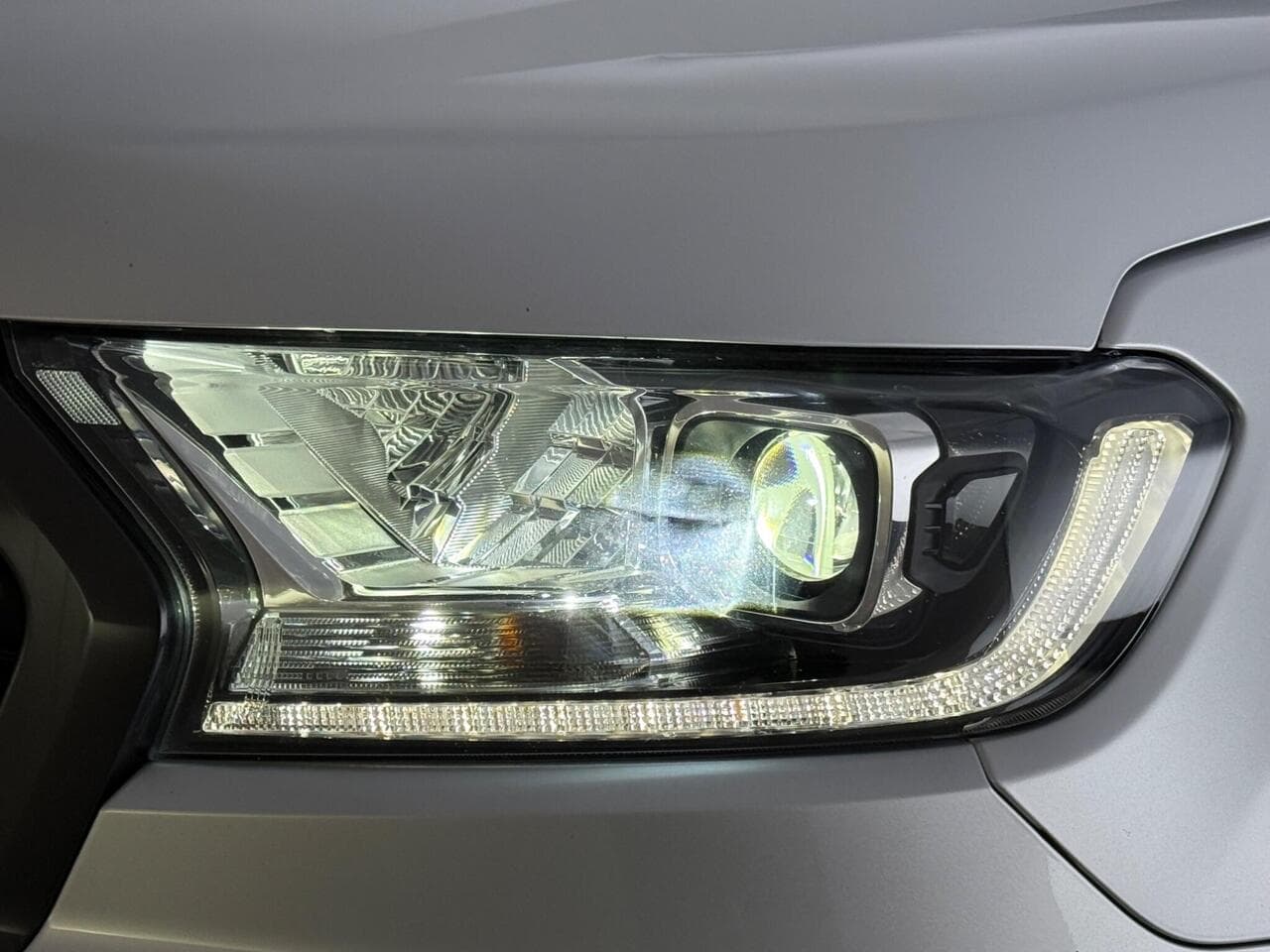 Ford Ranger thumbnail Lights Front