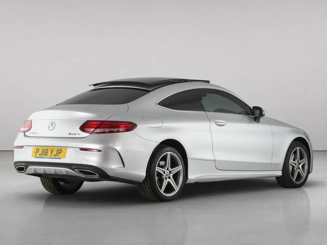 Mercedes-Benz C Class thumbnail Rear Right
