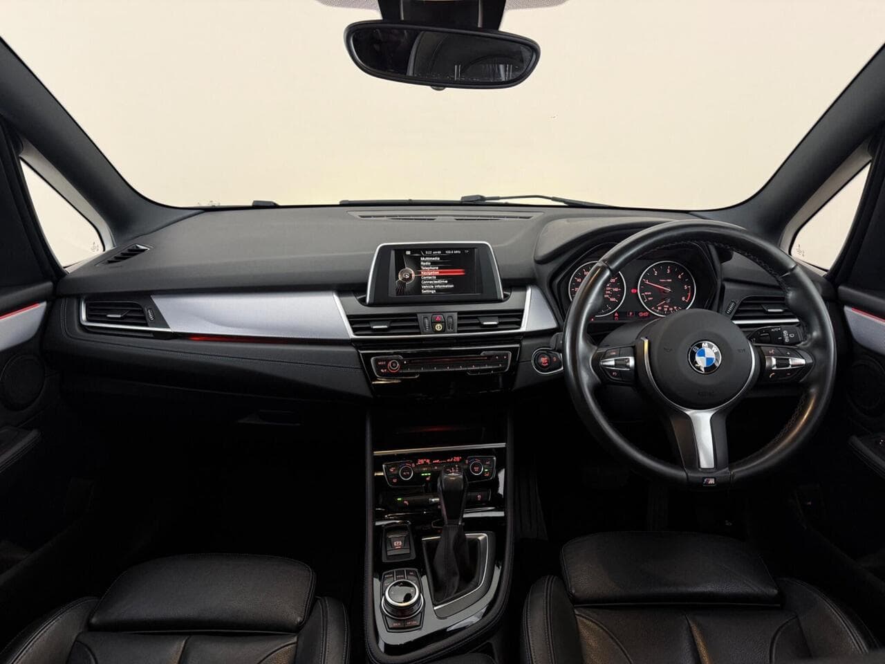 BMW 2 Series Gran Tourer thumbnail Interior Front