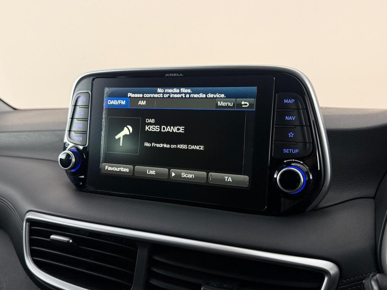 Hyundai TUCSON thumbnail Infotainment System