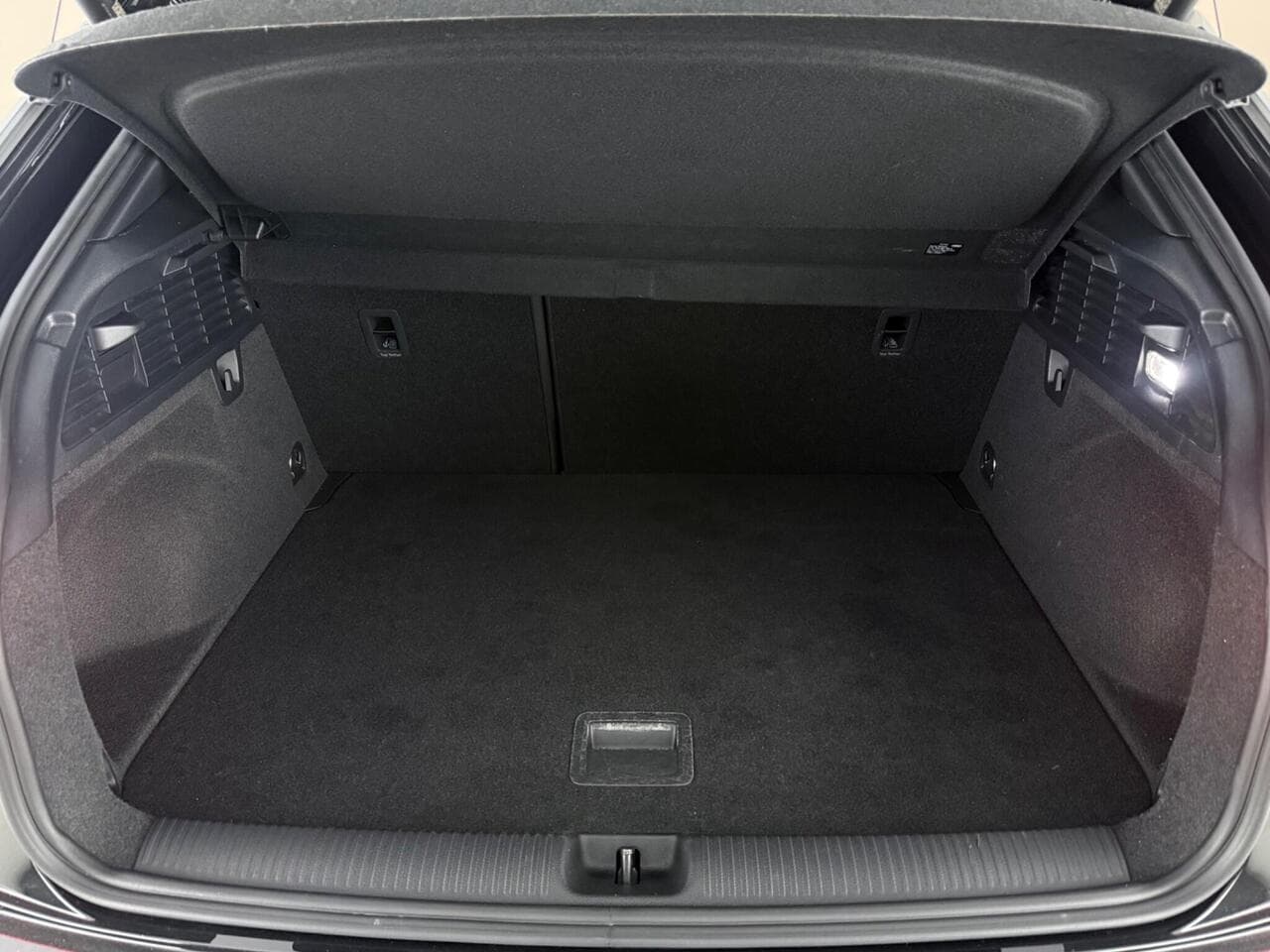Audi Q2 thumbnail Boot