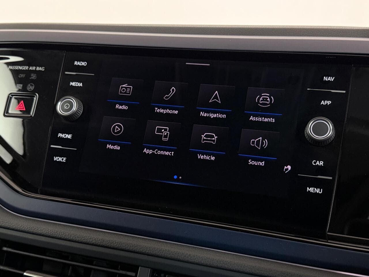 Volkswagen Polo thumbnail Infotainment System