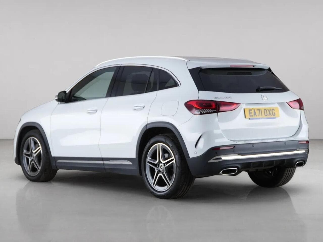 Mercedes-Benz GLA thumbnail Rear Left