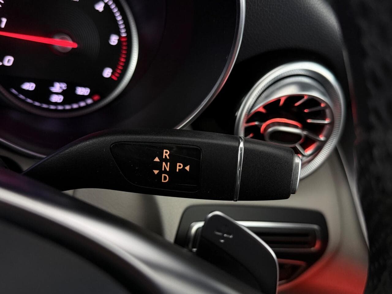 Mercedes-Benz C Class thumbnail Misc Controls