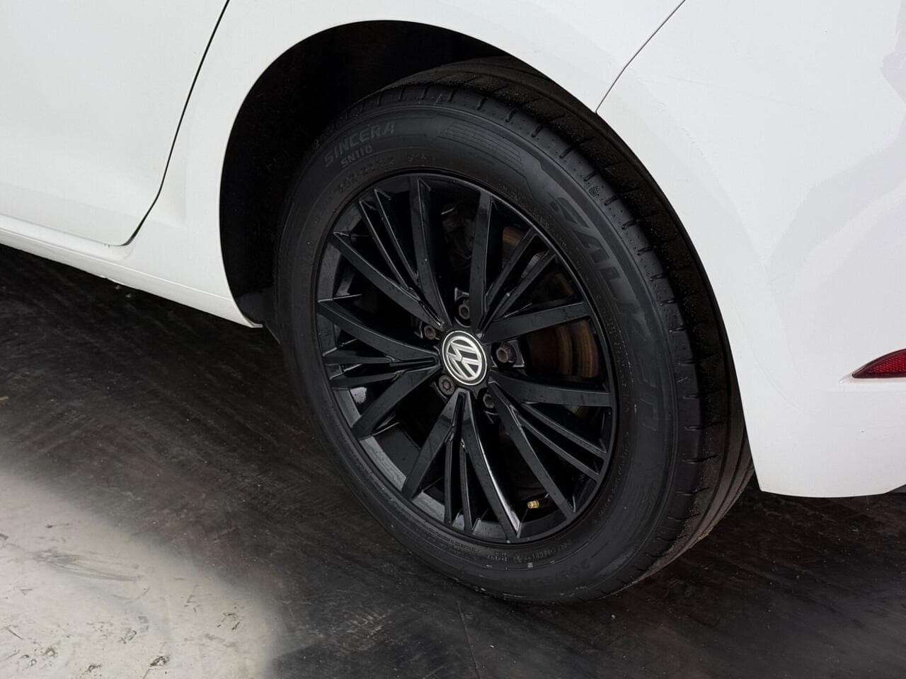 Volkswagen Golf thumbnail Wheel