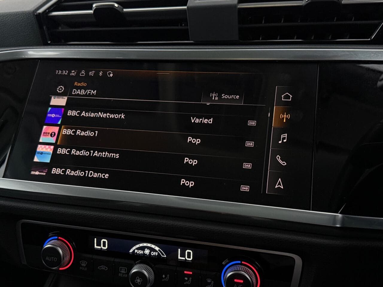 Audi Q3 thumbnail Infotainment System