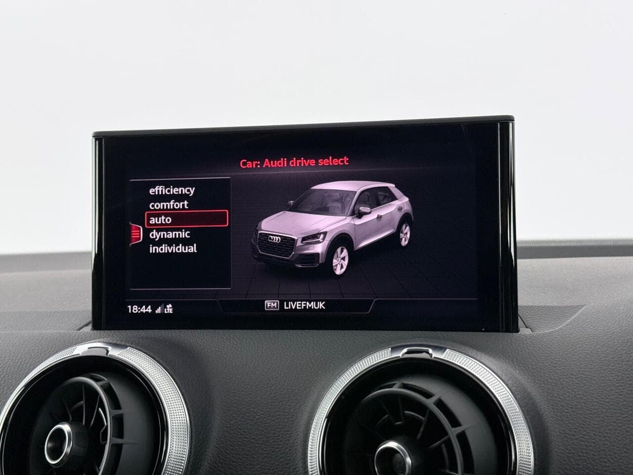 Audi Q2 thumbnail Infotainment System