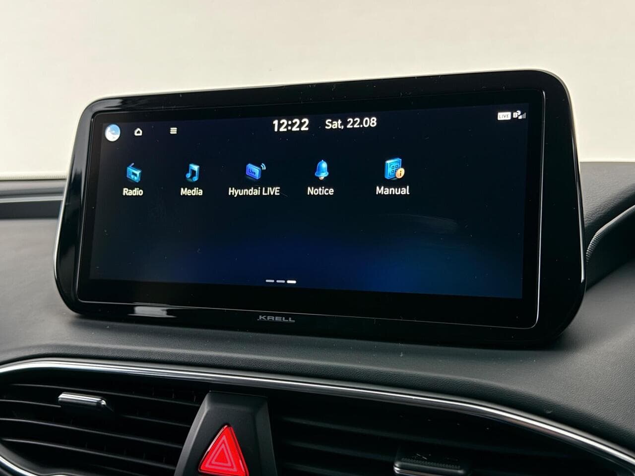 Hyundai Santa Fe thumbnail Infotainment System