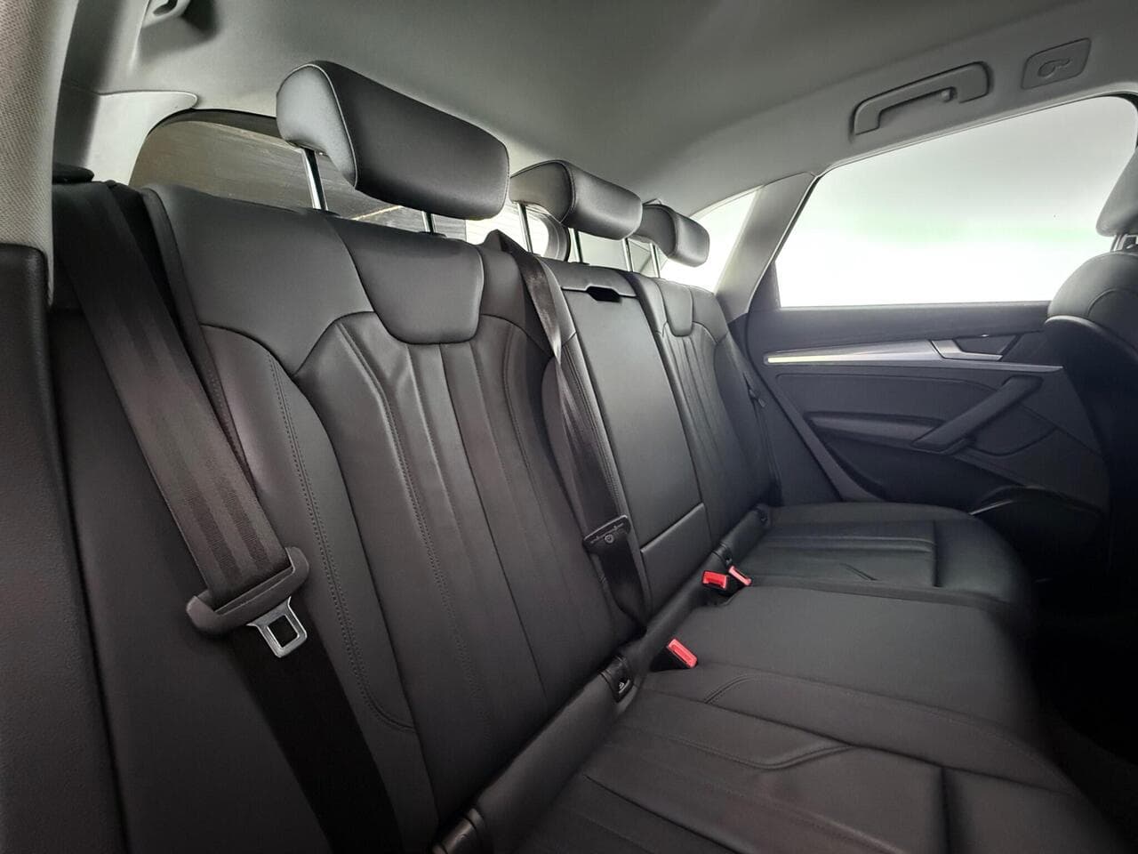 Audi Q5 thumbnail Seats Rear