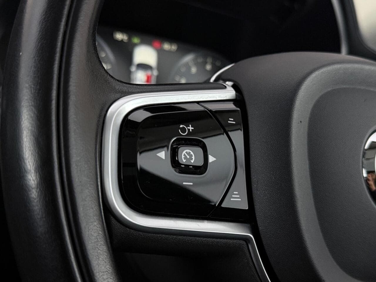 Volvo XC60 thumbnail Misc Controls