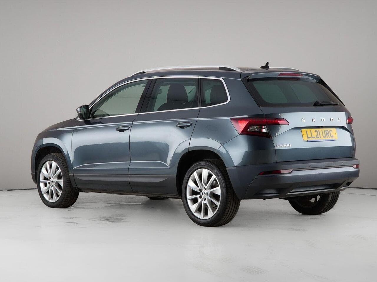 Skoda Karoq thumbnail Rear Left