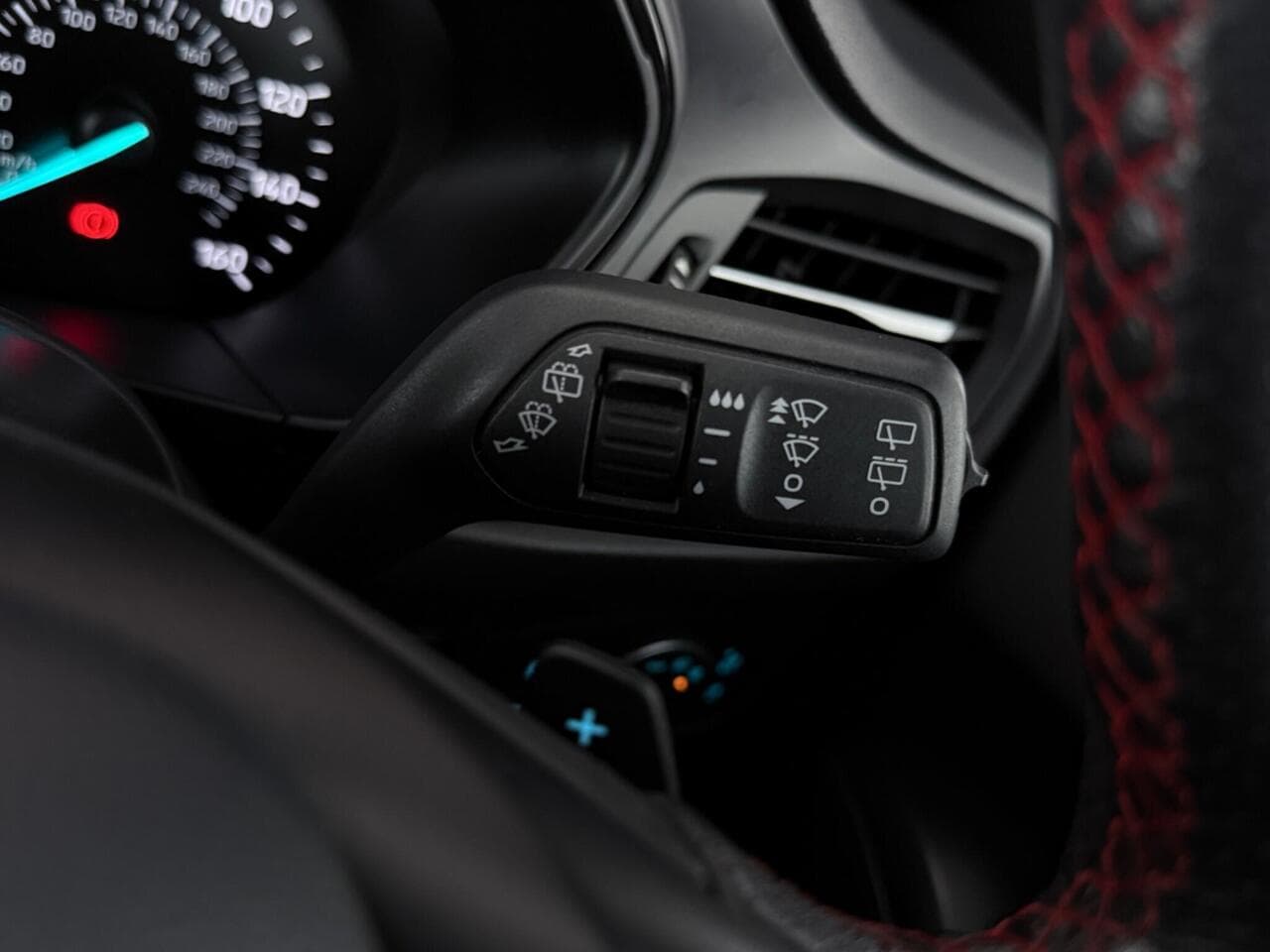 Ford Focus thumbnail Misc Controls