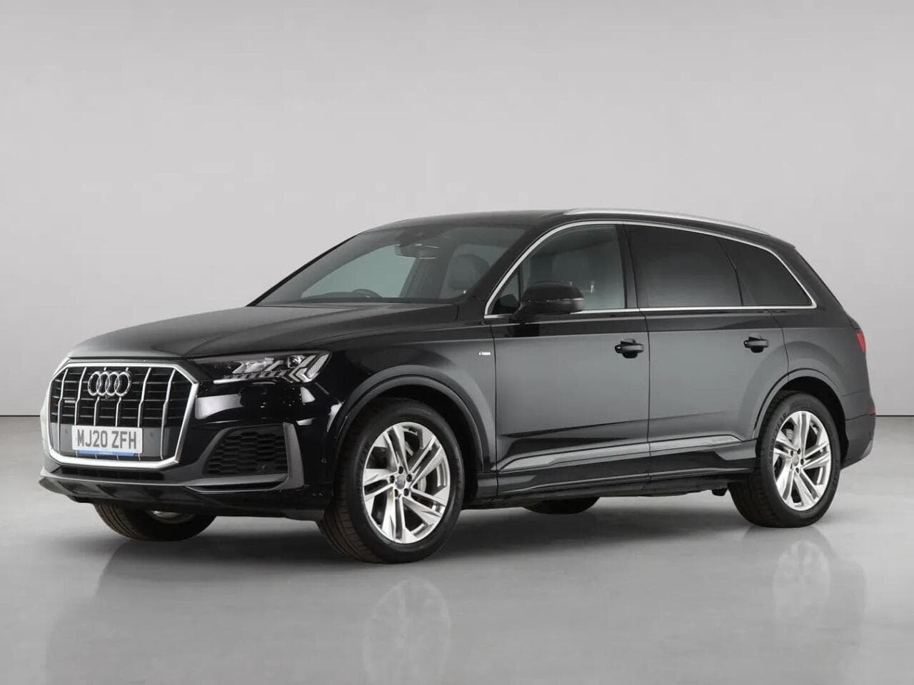 Audi Q7 thumbnail Front Left