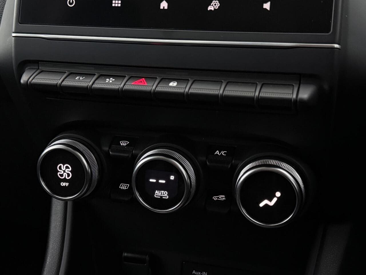 Renault Captur thumbnail Misc Controls
