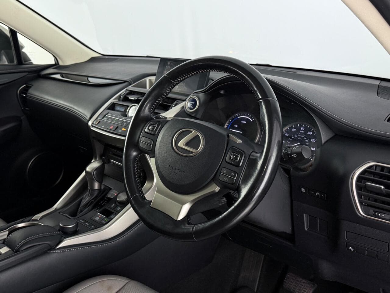 Lexus NX thumbnail Interior Front