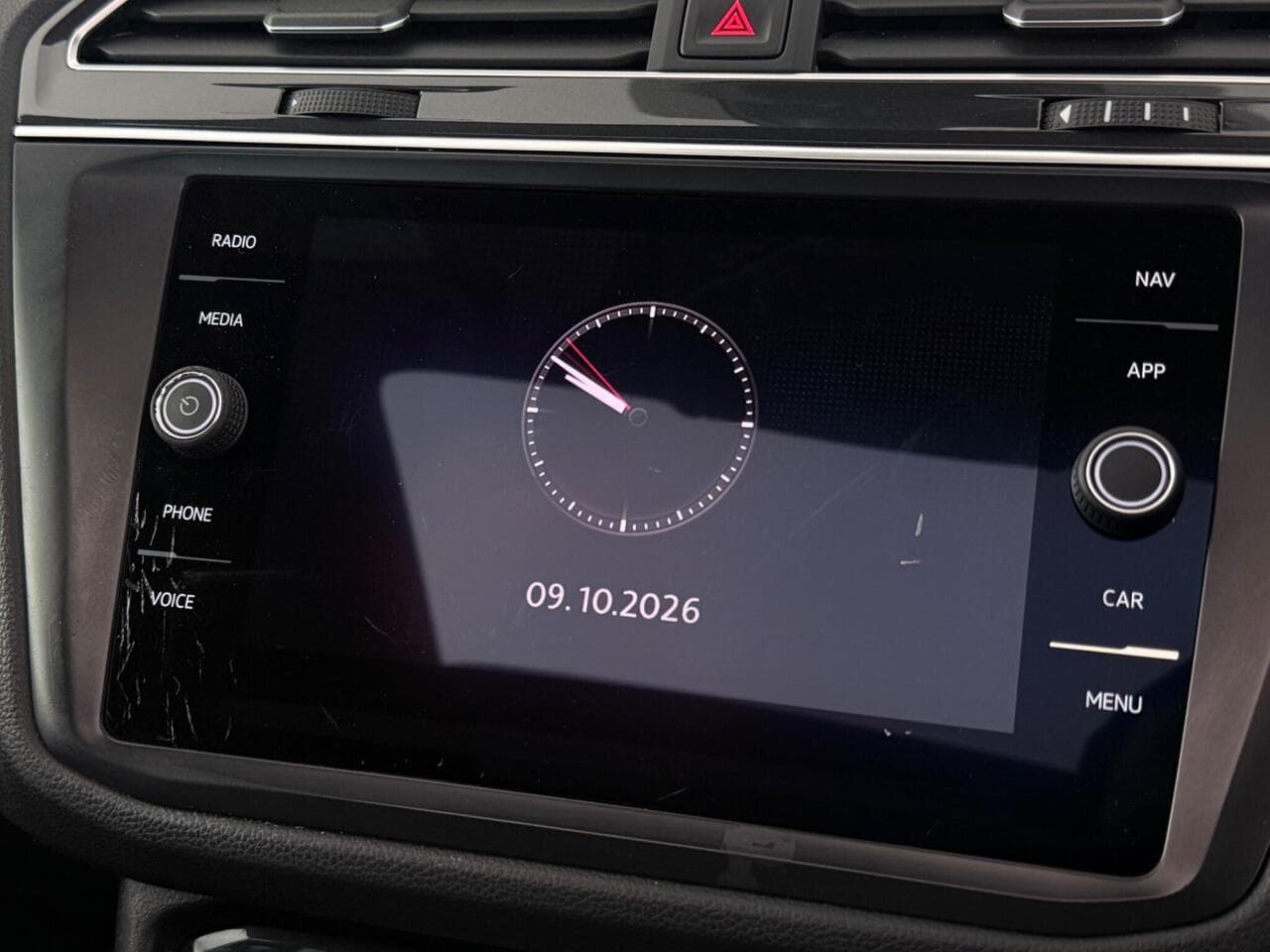 Volkswagen Tiguan thumbnail Infotainment System