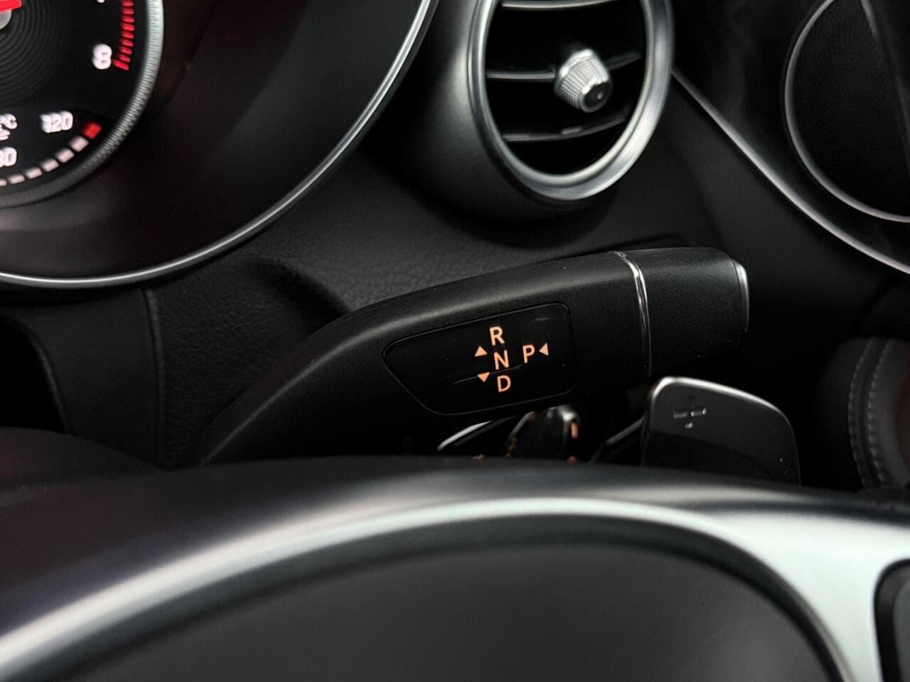 Mercedes-Benz C Class thumbnail Misc Controls
