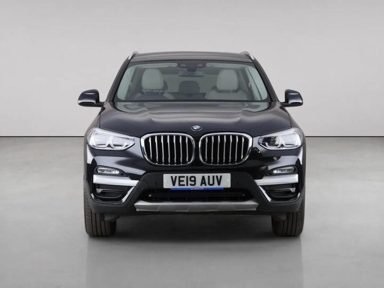 BMW X3 thumbnail Front