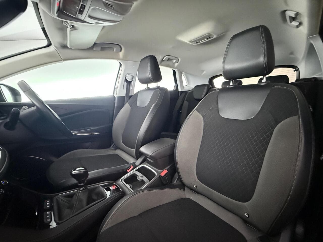 Vauxhall Grandland X thumbnail Seat Front Passenger