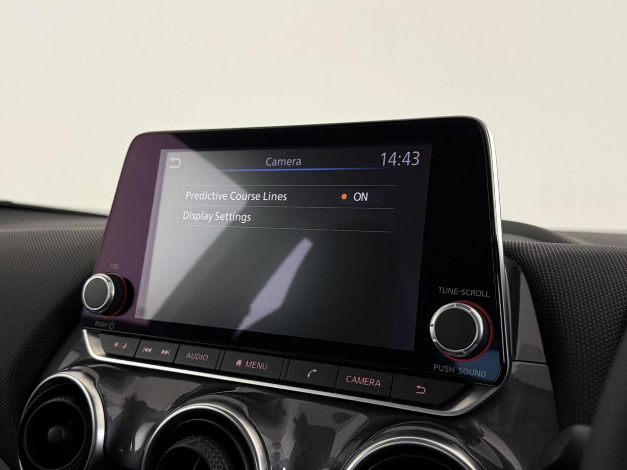 Nissan Juke thumbnail Infotainment System