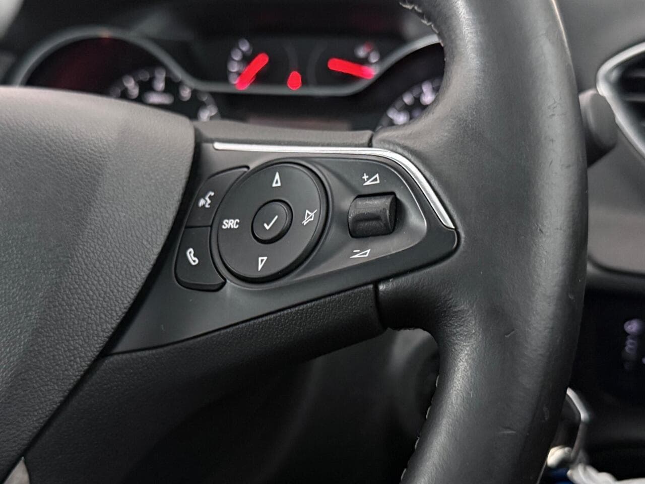 Vauxhall Grandland X thumbnail Misc Controls