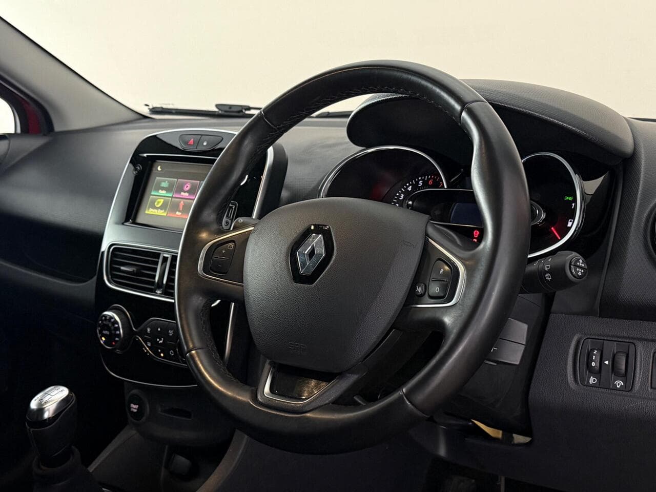Renault Clio thumbnail Steering Wheel
