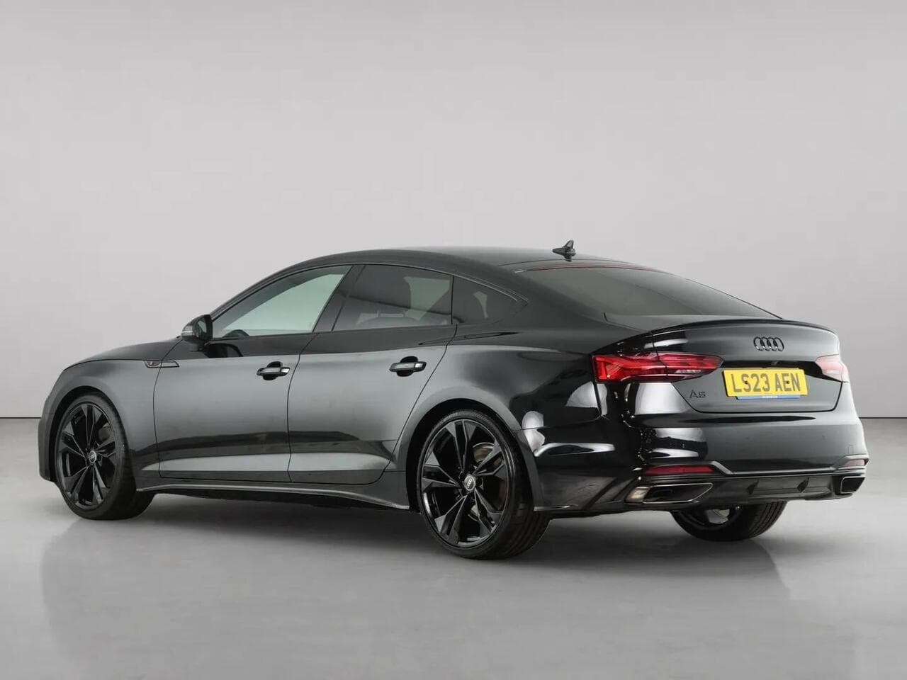 Audi A5 thumbnail Rear Left