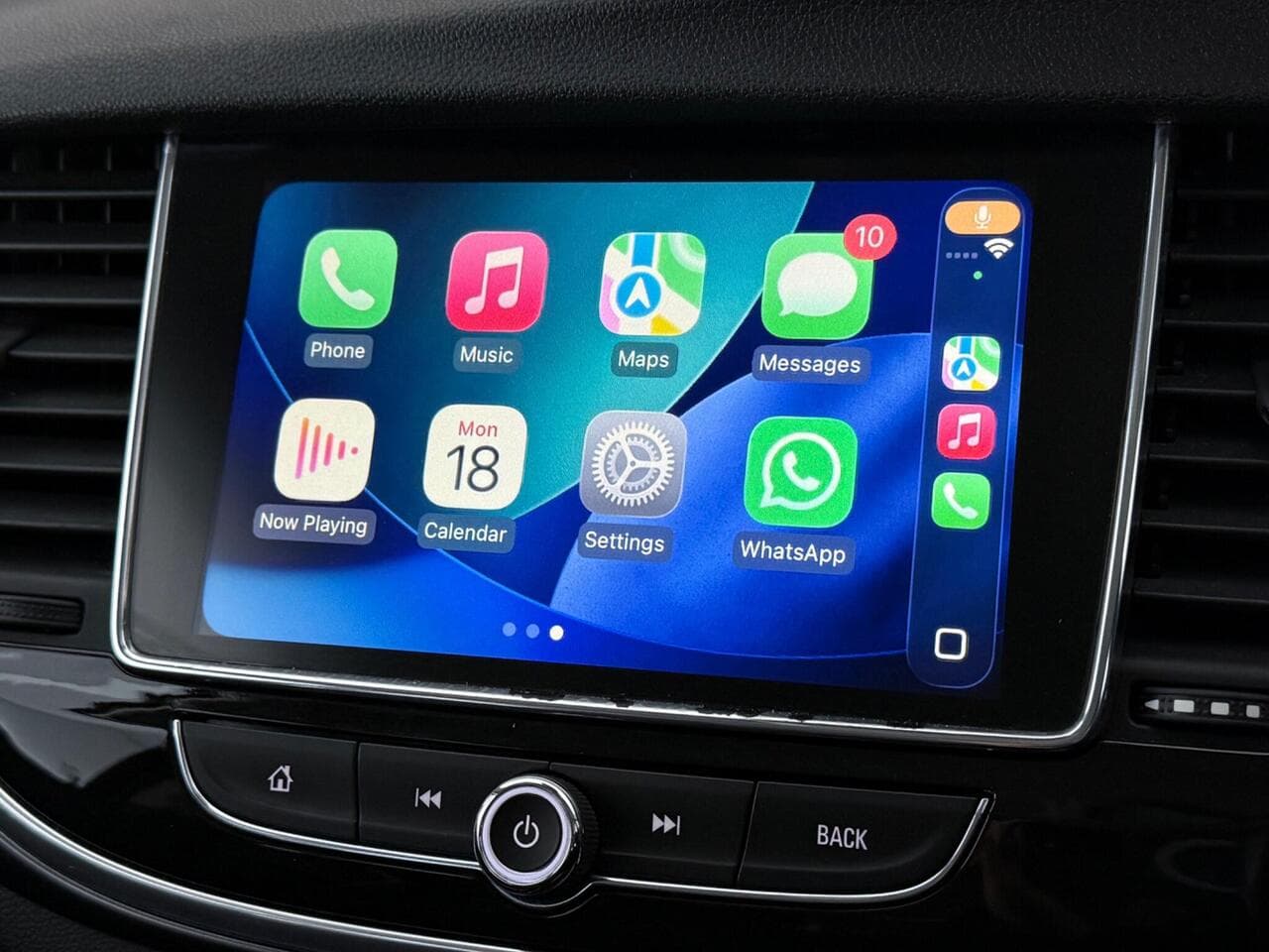 Vauxhall Mokka X thumbnail Infotainment System