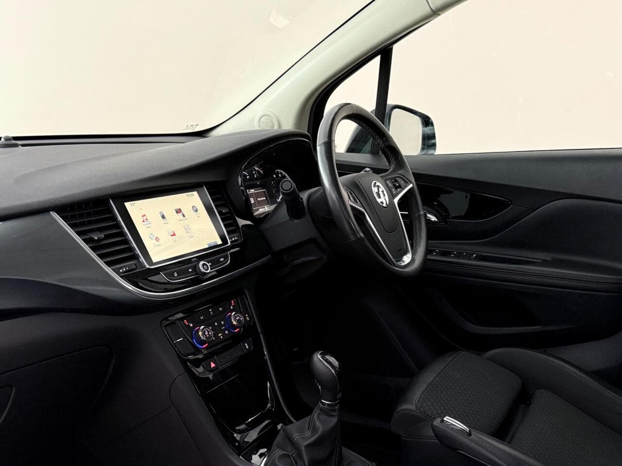 Vauxhall Mokka X thumbnail Interior Front