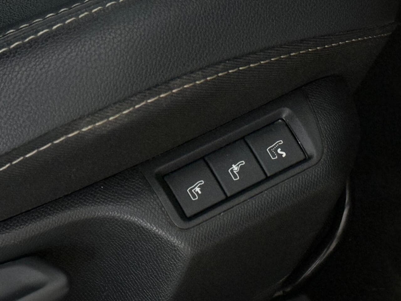 Vauxhall Corsa thumbnail Misc Controls