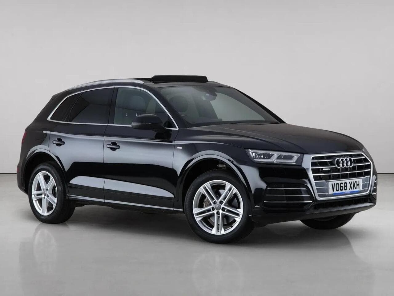 Audi Q5 - Audi Q5 2.0 TDI 40 S line S Tronic quattro Euro 6 (s/s) 5dr