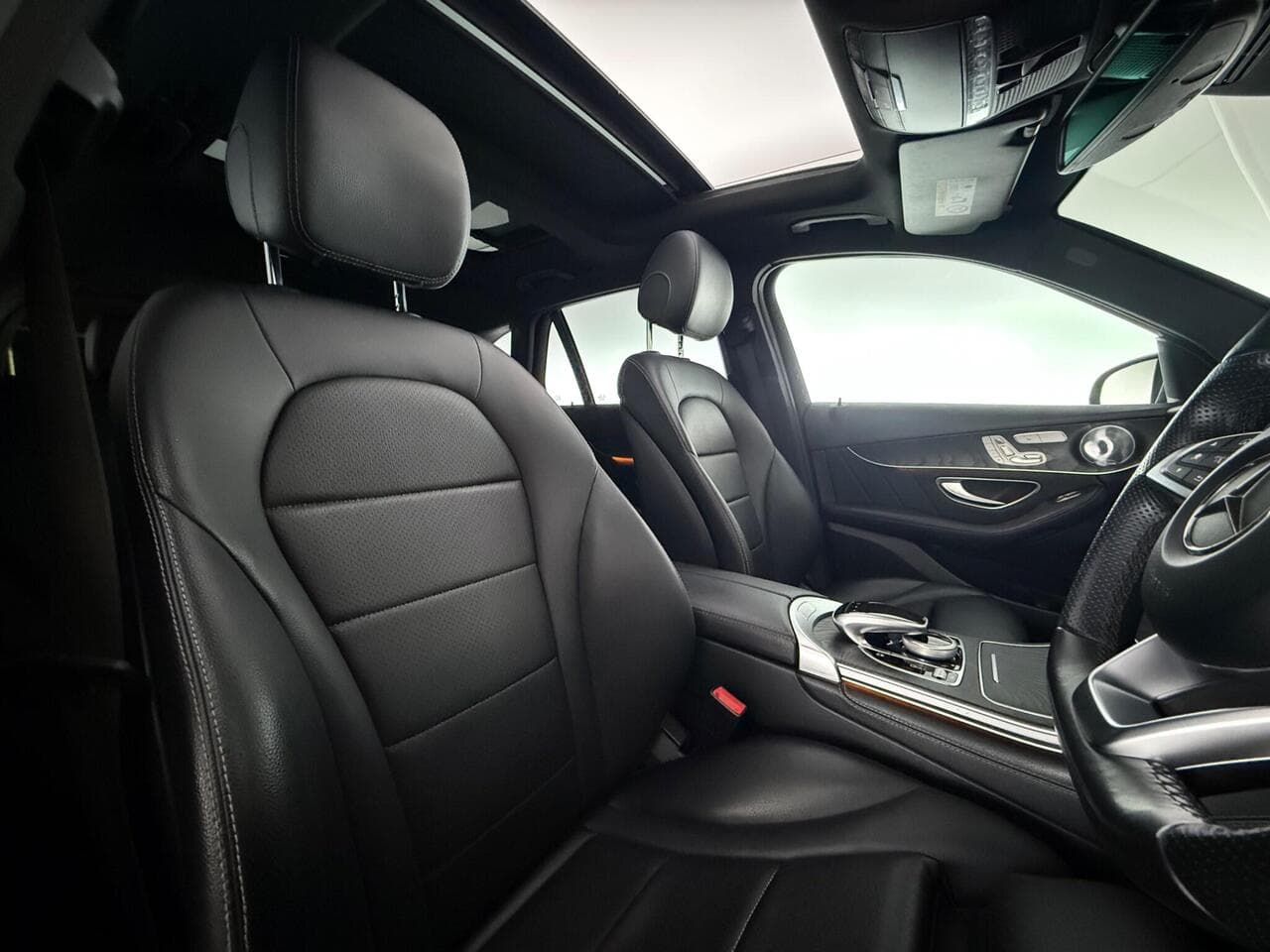 Mercedes-Benz GLC thumbnail Seat Driver