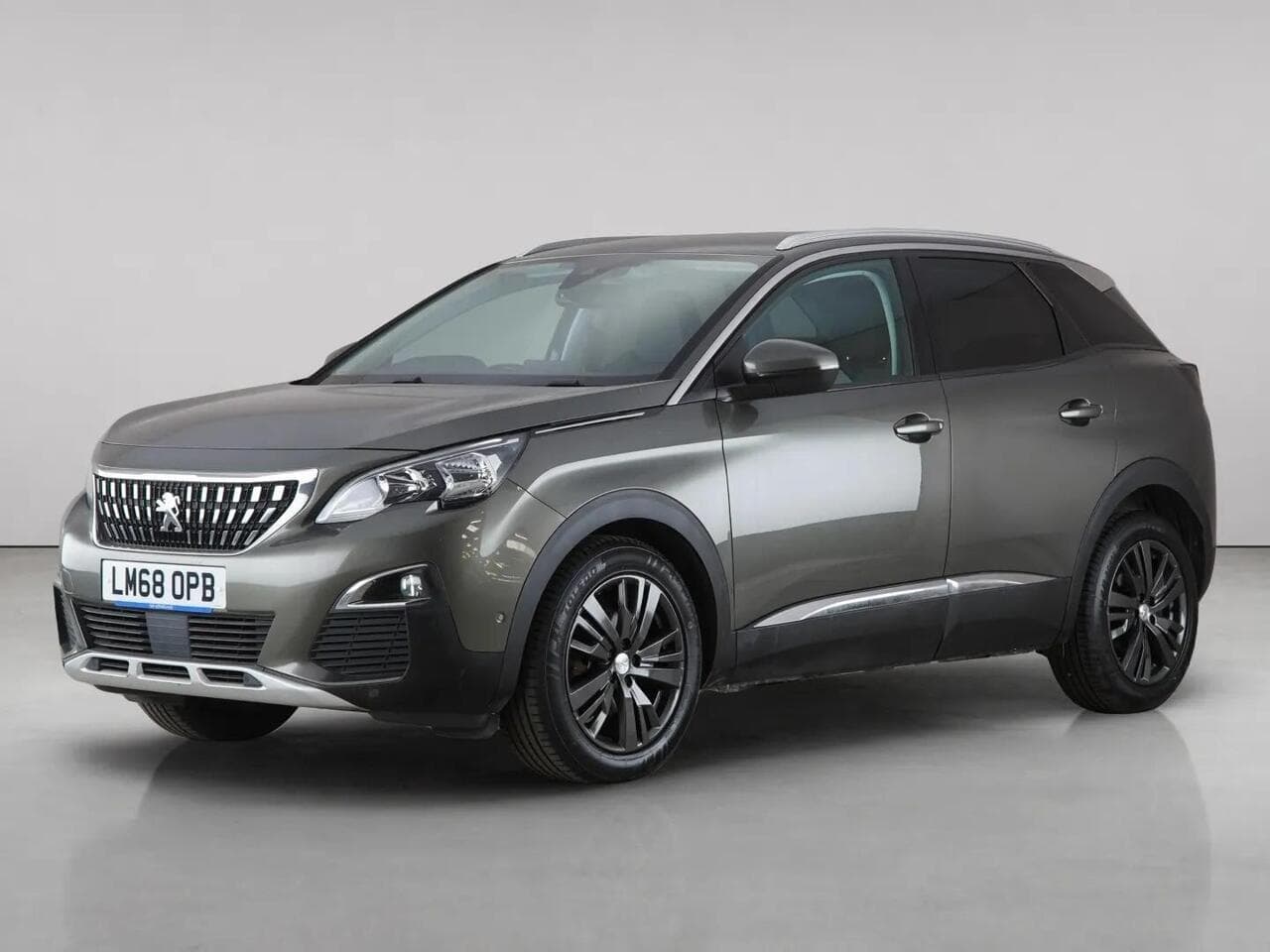 Peugeot 3008 thumbnail Front Left