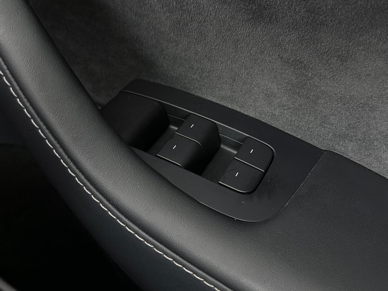 Tesla Model Y thumbnail Misc Controls