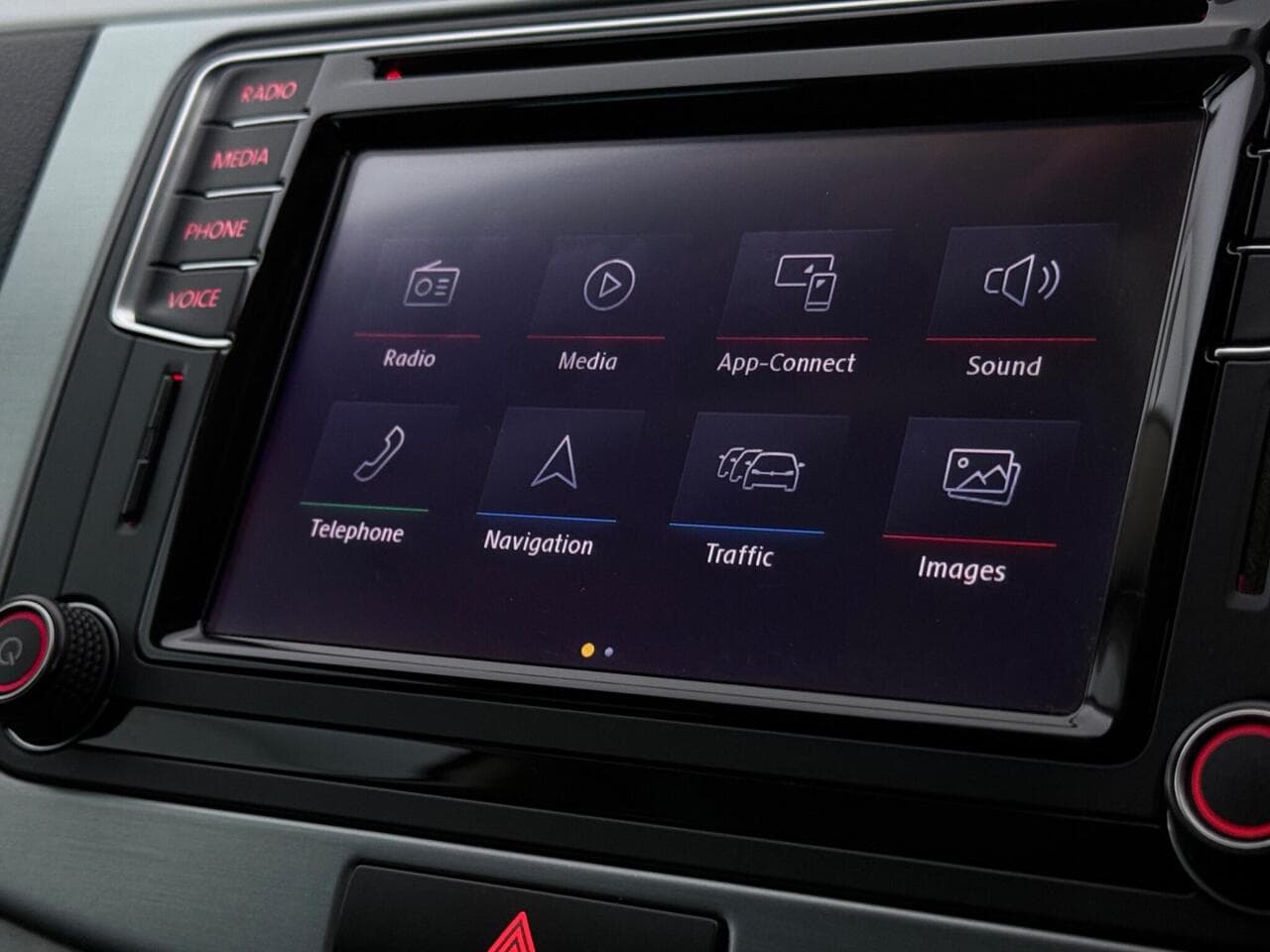 Volkswagen CC thumbnail Infotainment System