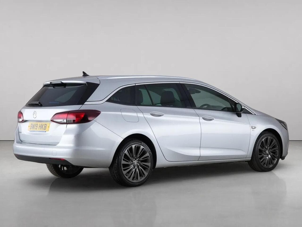 Vauxhall Astra thumbnail Rear Right
