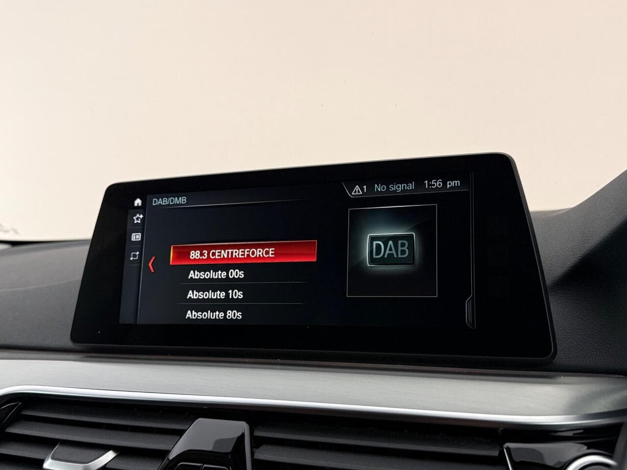 BMW 5 Series thumbnail Infotainment System