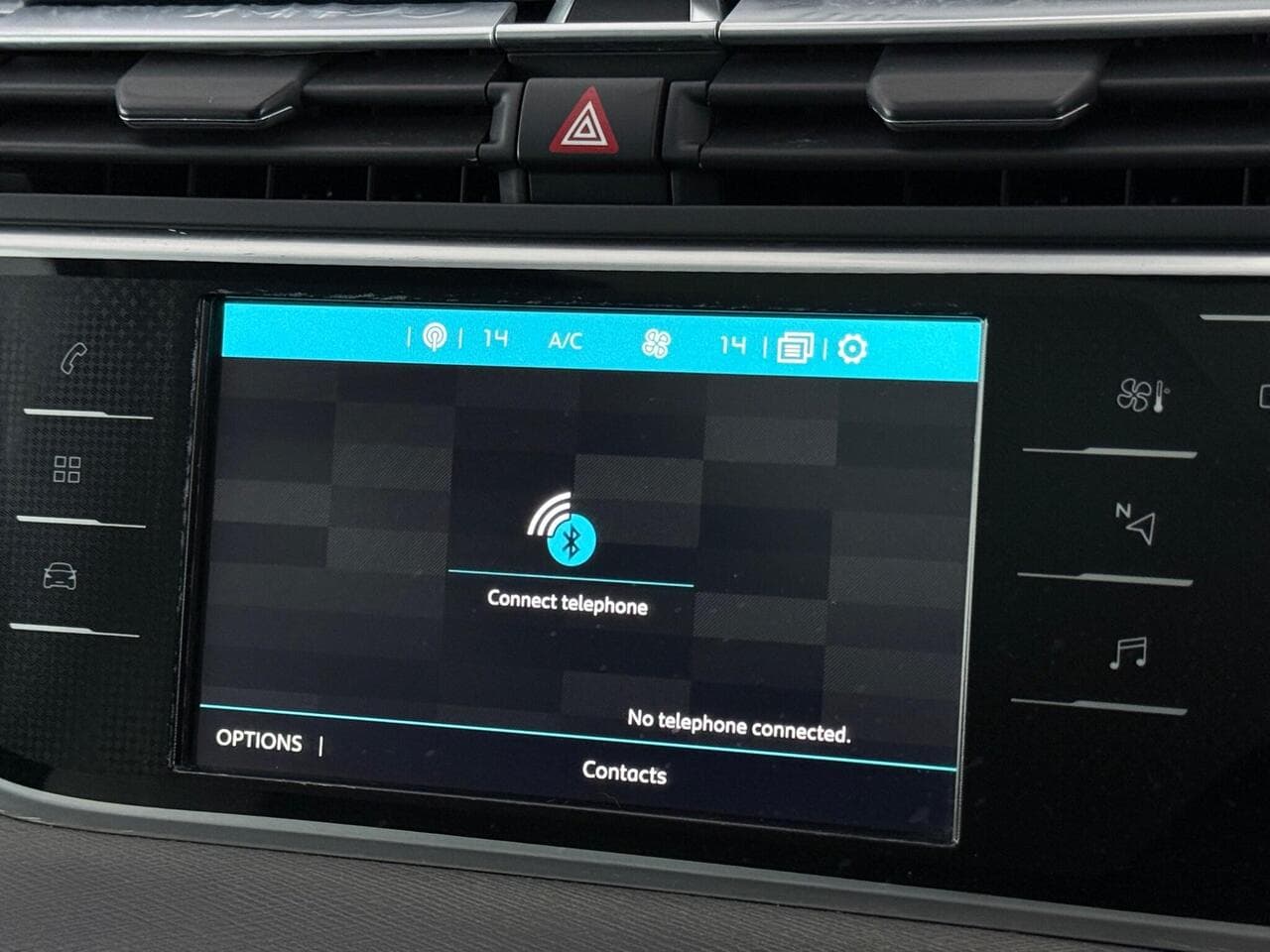 Citroen Grand C4 Picasso thumbnail Infotainment System