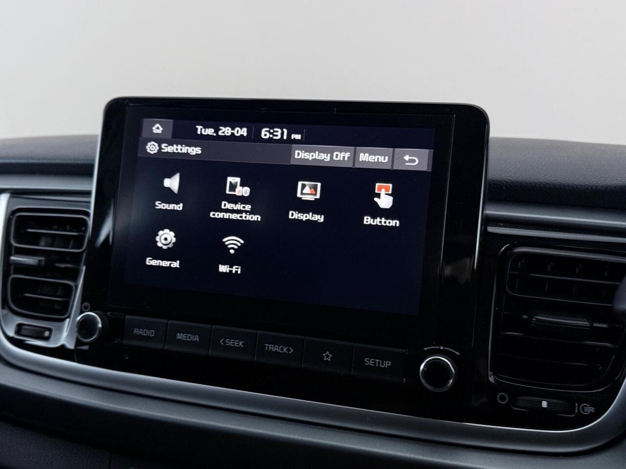 Kia Rio thumbnail Infotainment System