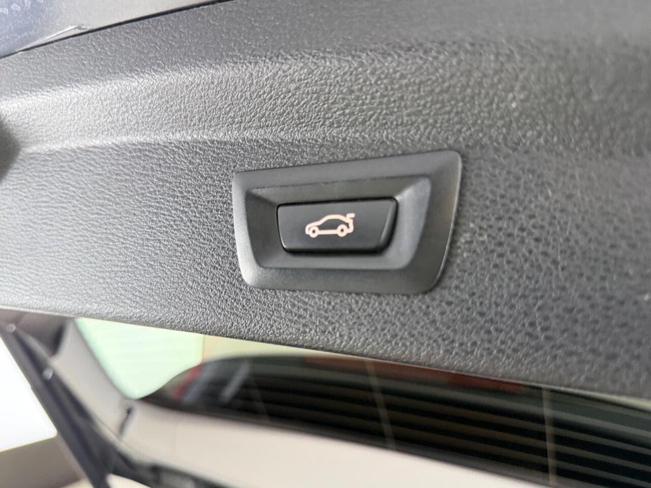 BMW X2 thumbnail Misc Controls